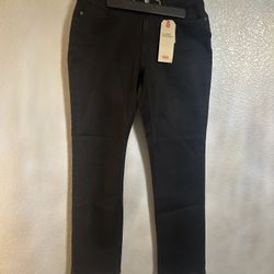 Women’s Levi’s 8 medium W29 L30 MID RISE classic straight leg black jeans
