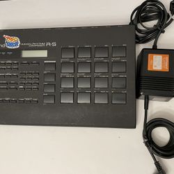 Roland R-5 Human Rhythm Composer