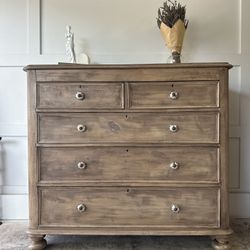 Lovely Antique Chest Of Drawers / Dresser / Changing Table / Buffet / TV stand 