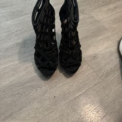 Burberry Black Cutout Cage Heels Booties – Made in Italy – Size 39.5 (US 9/9.5