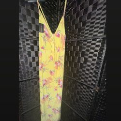 Brand New (Size 2XL) Yellow Floral Sun Dress 