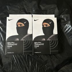 Nike Pro Therma-Fit Hood