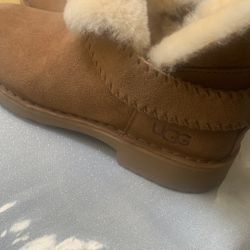 UGG