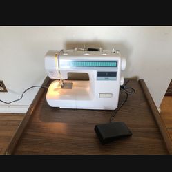 Like New Brother Sewing Machine Tested Works Perfectly when you come ill fully test it for you 