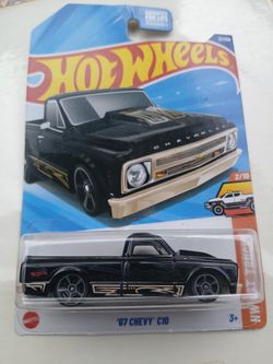 Hot Wheels Hot Trucks '67 Chevy C10