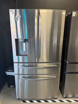 Samsung 28 cu 4 Door Refrigerator