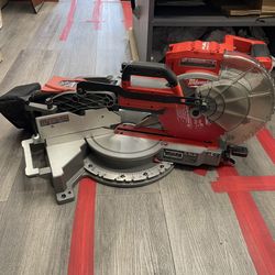 Milwaukee M18 Compound Cordless Miter Saw 2734-20