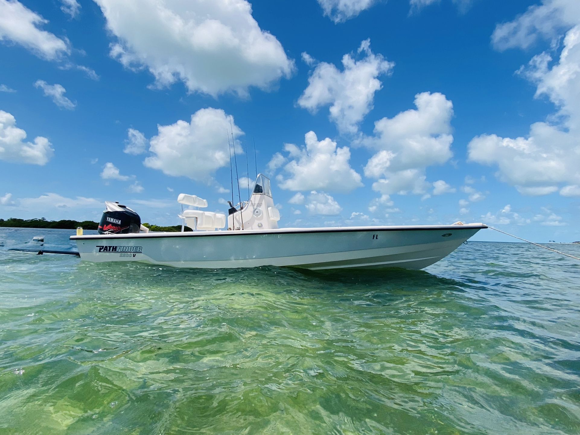 Pathfinder 2200v Bay Boat