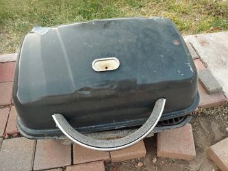 Outdoor Grill With Accessories