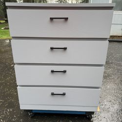 Nice Dresser With 4 Drawers - IKEA