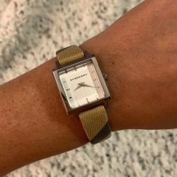 Burberry Nova Check Women’s Watch