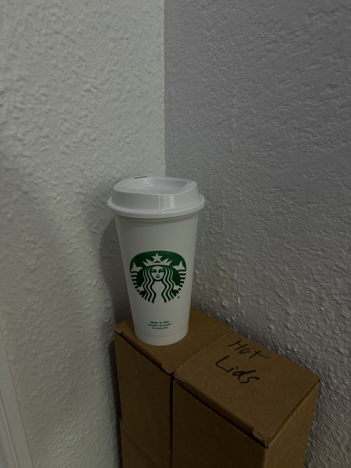“BEST OFFER” Plastic Starbucks Cups 