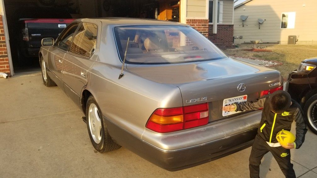 1995 Lexus LS 400