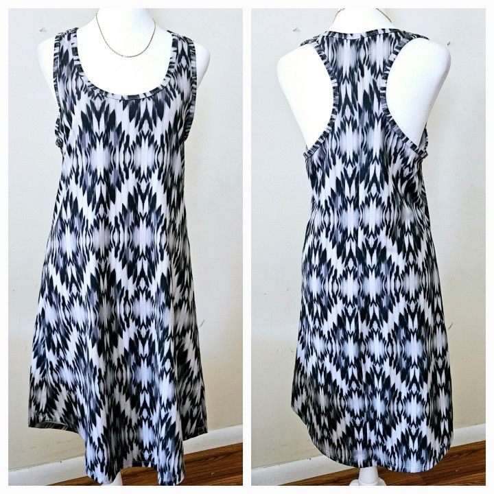Size Small Tehama Black and White Racer Back Tank Dress with Southwestern Geometric Pattern Design. Women's Ladies Girls. Pre-owned in excellent condi