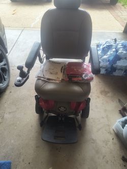 Mobility scooter