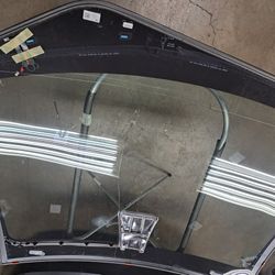 Tesla Modle Y Winshiled Assembly  2022