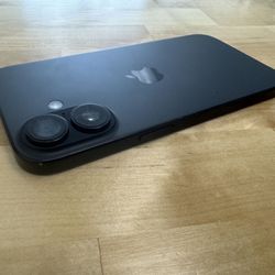 iPhone 16 Plus 128GB Includes Fast Charger 