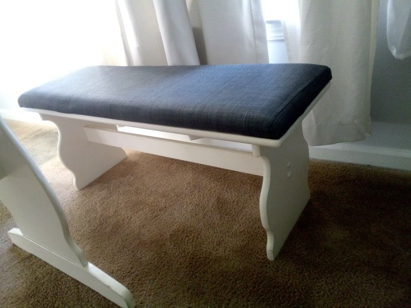 Breakfast Nook With table And Bench