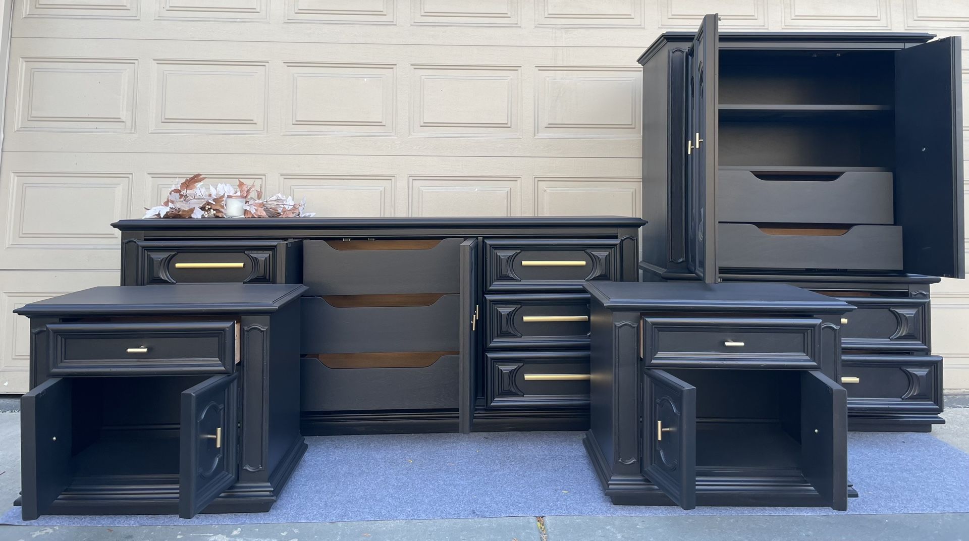 🥂Gorgeous Black 4Piece Bedroom Set