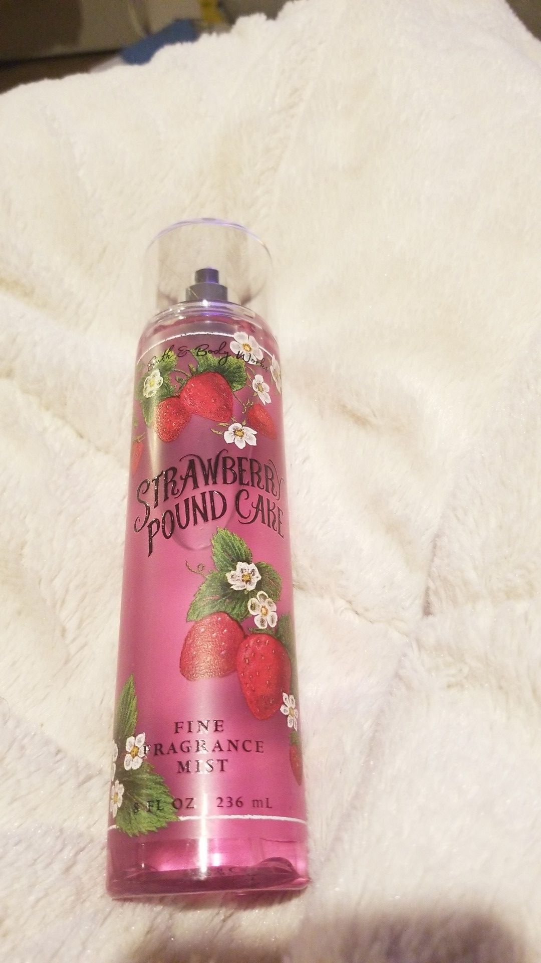Strawberry poundcake
