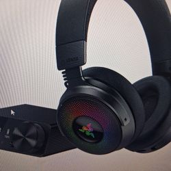 Headsets  Black 