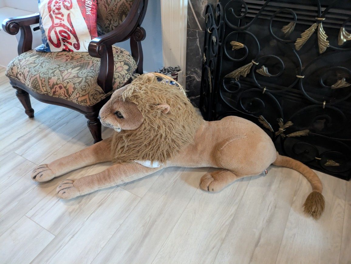 Gumbo Stuffed Lion. FREE