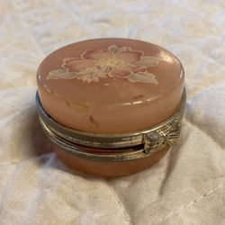 20$ Vintage Antique Pill Box