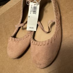 New Toddler Girl Flats. Size 9c - Small Stain