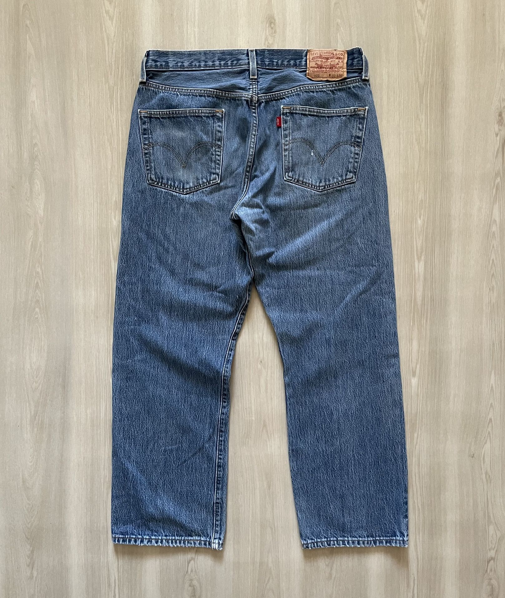 VTG Y2K Levis 501 Button Fly Sz 36x30 Fits 35x29