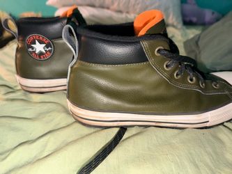 Shoes size 8-9.5