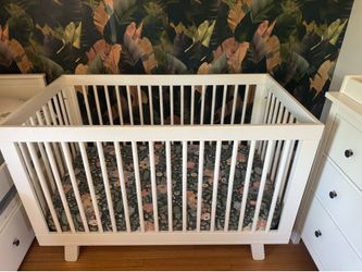 White target crib- with toddler side