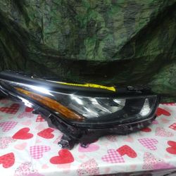 2020-21 Toyota Highlander Right Headlight LED 