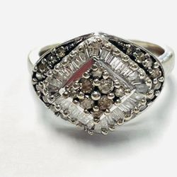 14K White Gold Diamond Ring
