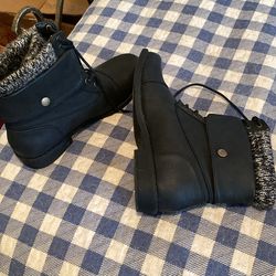 Women’s size 8 bootie