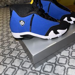 Jordan 14 Retro Laney sz:8 M
