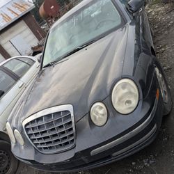 Parting Out 2004 Kia Amanti Parts