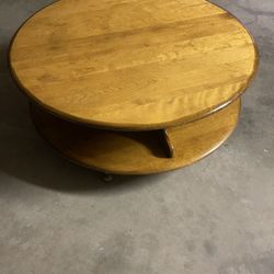 Round Swivel Table 