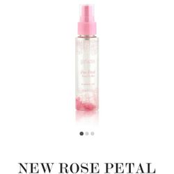 Girlactik Dewy Rose Petal Face Mask