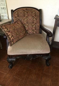 Accent chair