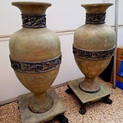 25" VASE with Platform Stand Fiberglass HOME DECOR indoor outdoor Antique Vintage