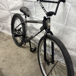 ‼️THRONE BIKE TRADES OR OBO‼️