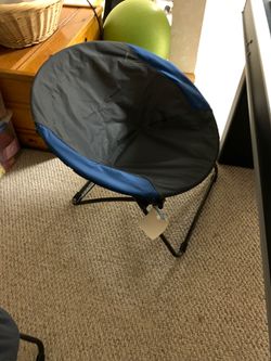 Folding lounge chair