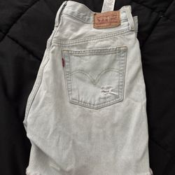 Levi Shorts 