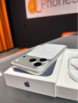 Used for 1 month 17 pro max 512gb unlocked for any carrier battery health 100% (24 battery cycles) iPhone is in brand new condition ++++++Spanish++++ 