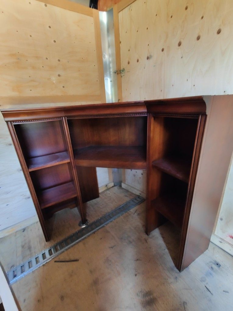 Corner hutch Desk