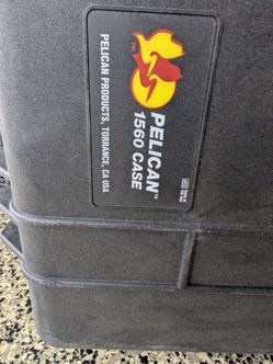 Pelican 1560 travel case with wheels