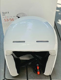 POC Skull X ski helmet, size S (53/54 cm head circumference).Model: POC Skull XColor / Size: White, Size S (53/54)Category: Multi-impact amateur ski r