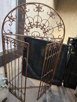 Decorative Iron Garden Gate with Arch