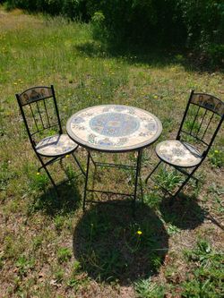 mosaic table 2 chairs