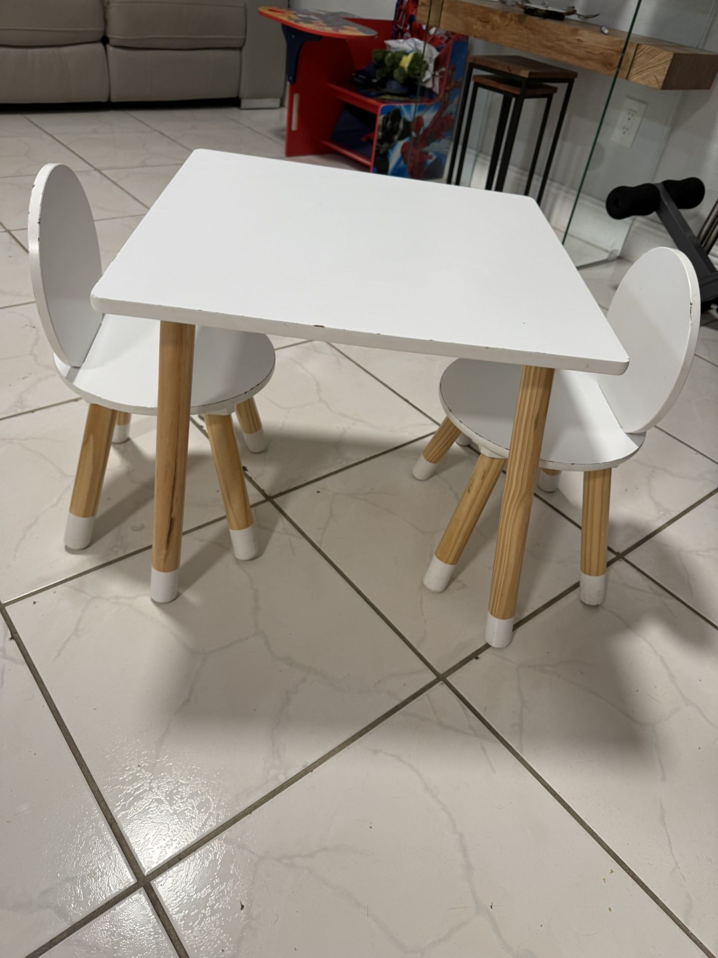 Kids Table With 2 Chairs